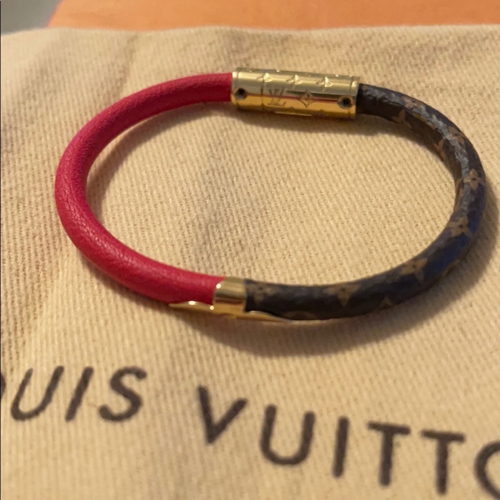 Womens Louis Vuitton bracelet